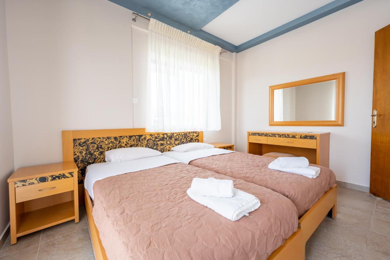 Milonas House Apartments Dioniszíu-part Kültér fotó