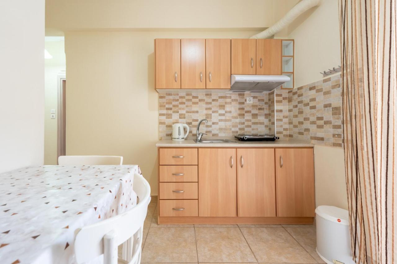 Milonas House Apartments Dioniszíu-part Kültér fotó