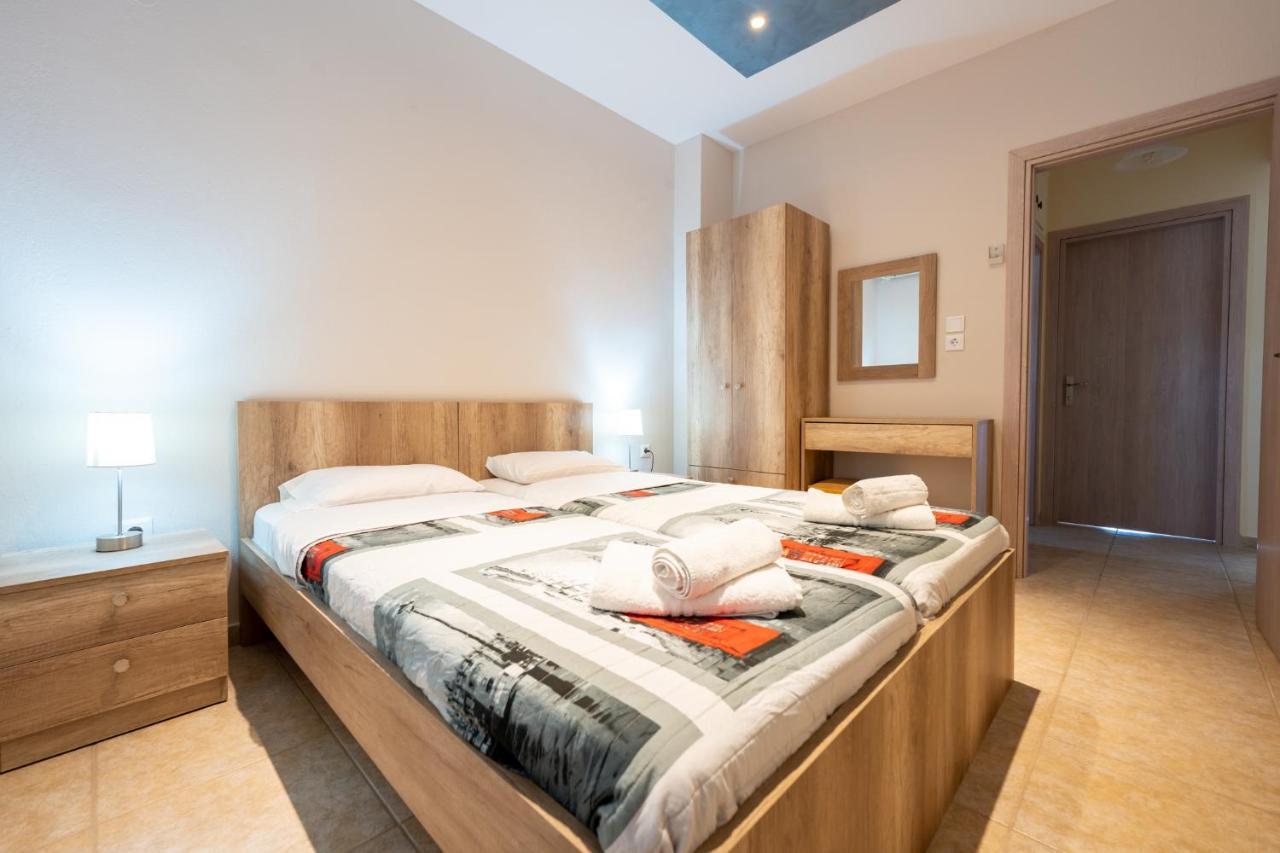 Milonas House Apartments Dioniszíu-part Kültér fotó