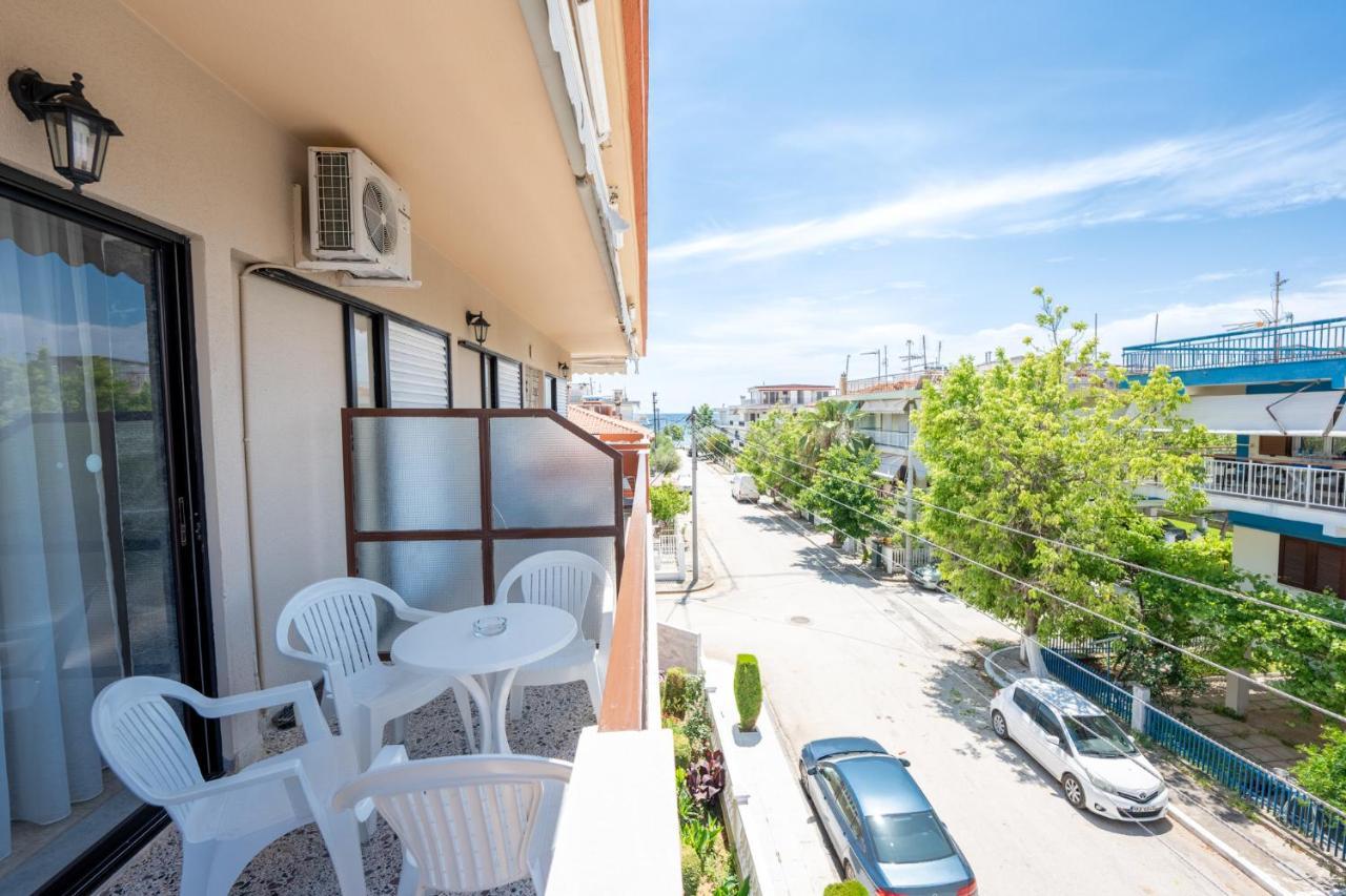 Milonas House Apartments Dioniszíu-part Kültér fotó