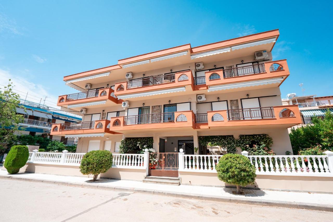 Milonas House Apartments Dioniszíu-part Kültér fotó