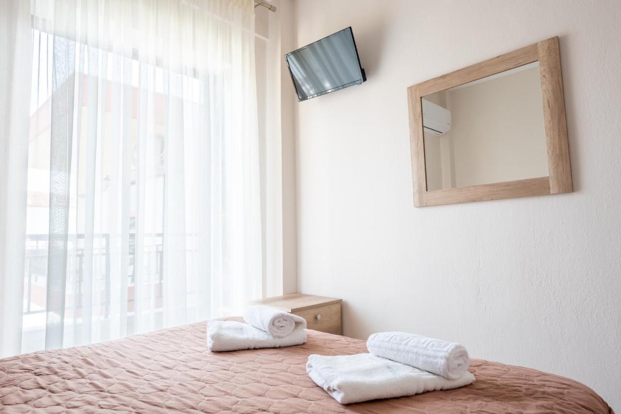 Milonas House Apartments Dioniszíu-part Kültér fotó