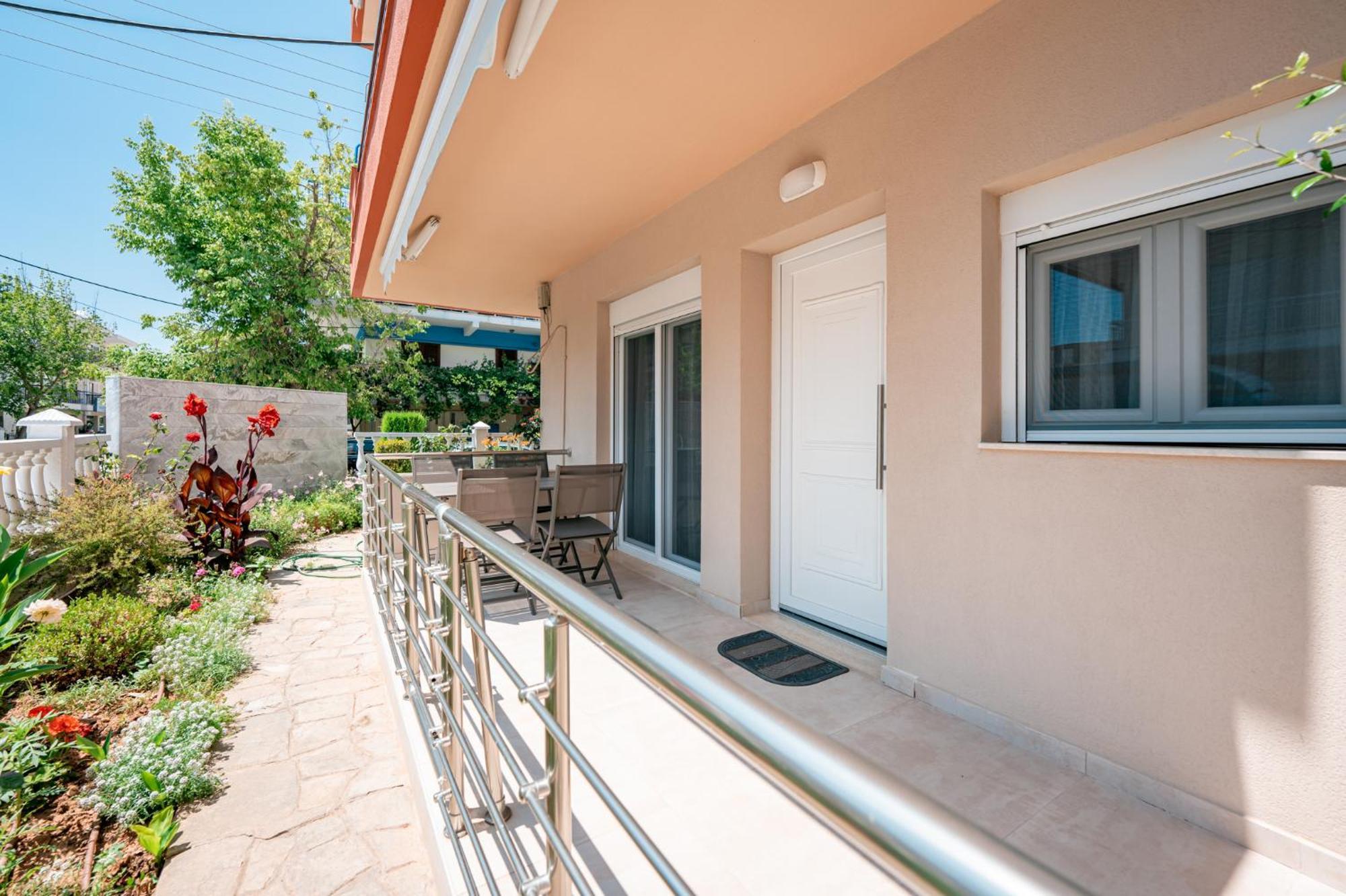 Milonas House Apartments Dioniszíu-part Kültér fotó