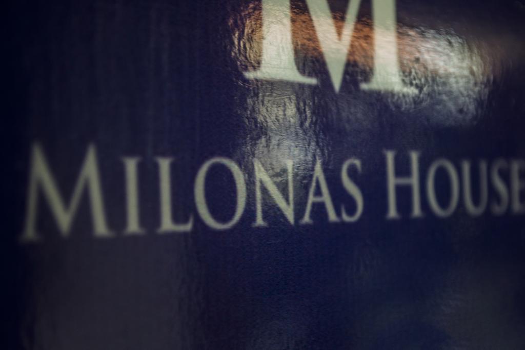 Milonas House Apartments Dioniszíu-part Kültér fotó